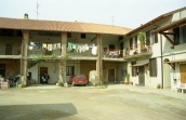 003683