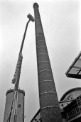 005823
